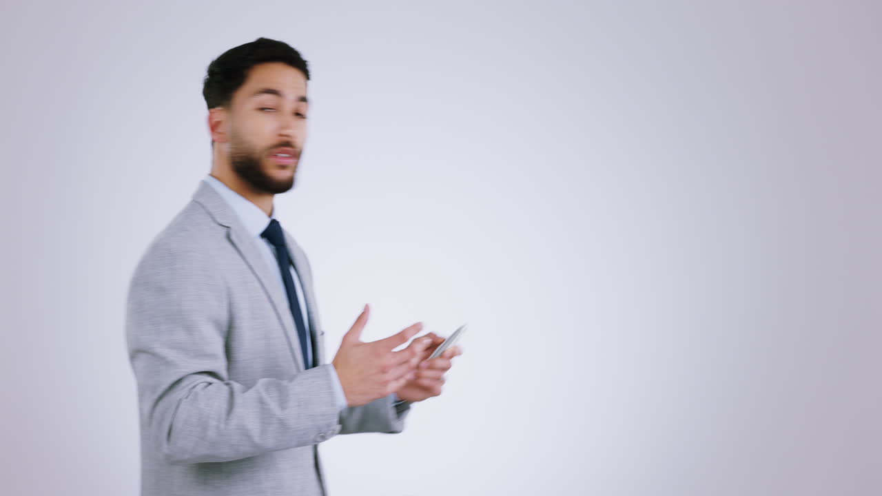 presentación, el tiempo y el hombre presentador haciendo