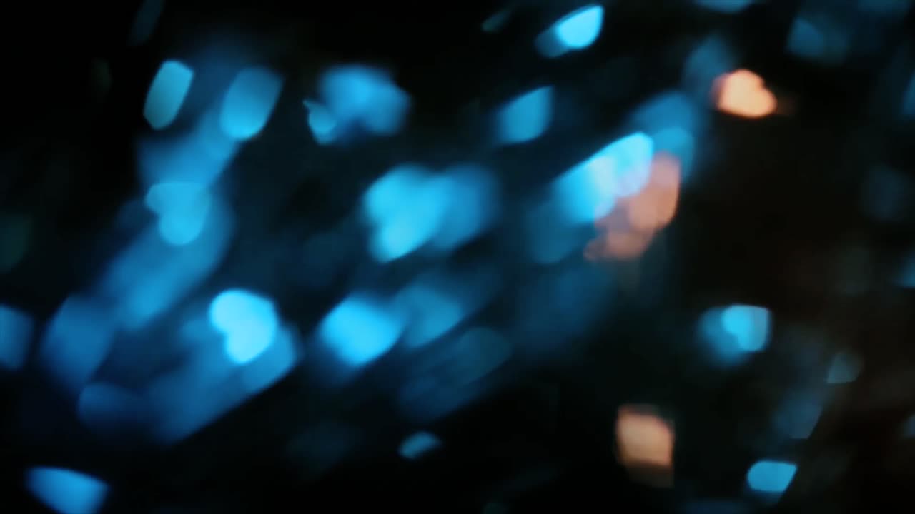 artes oscuras, fondo bokeh de edificios rascacielos en la ciudad con luces, foto borrosa por la noche