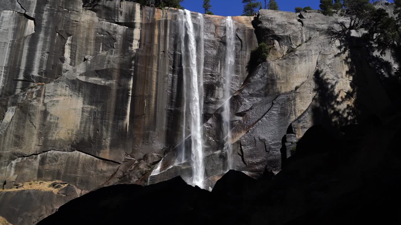 otoño vernal en el parque nacional de yosemite, california