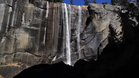 Vernal-Fall-at-Yosemite-National-Park,-California