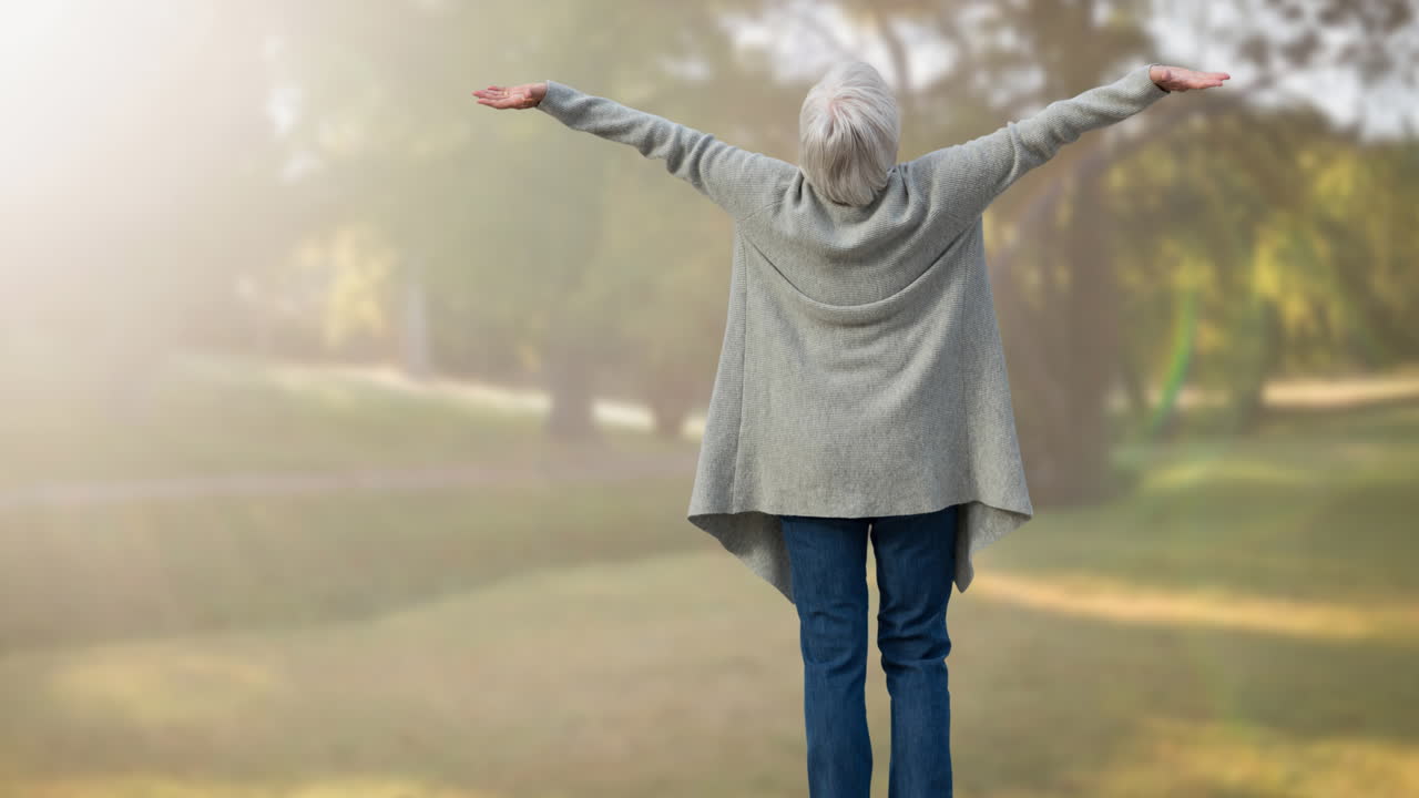 공원 위에 팔을  ⁇ 고 있는 고위 백인 여성의 애니메이션