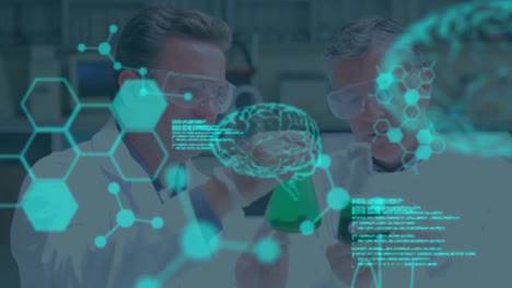 animación de datos científicos sobre trabajadores de laboratorio caucásicos de edad avanzada