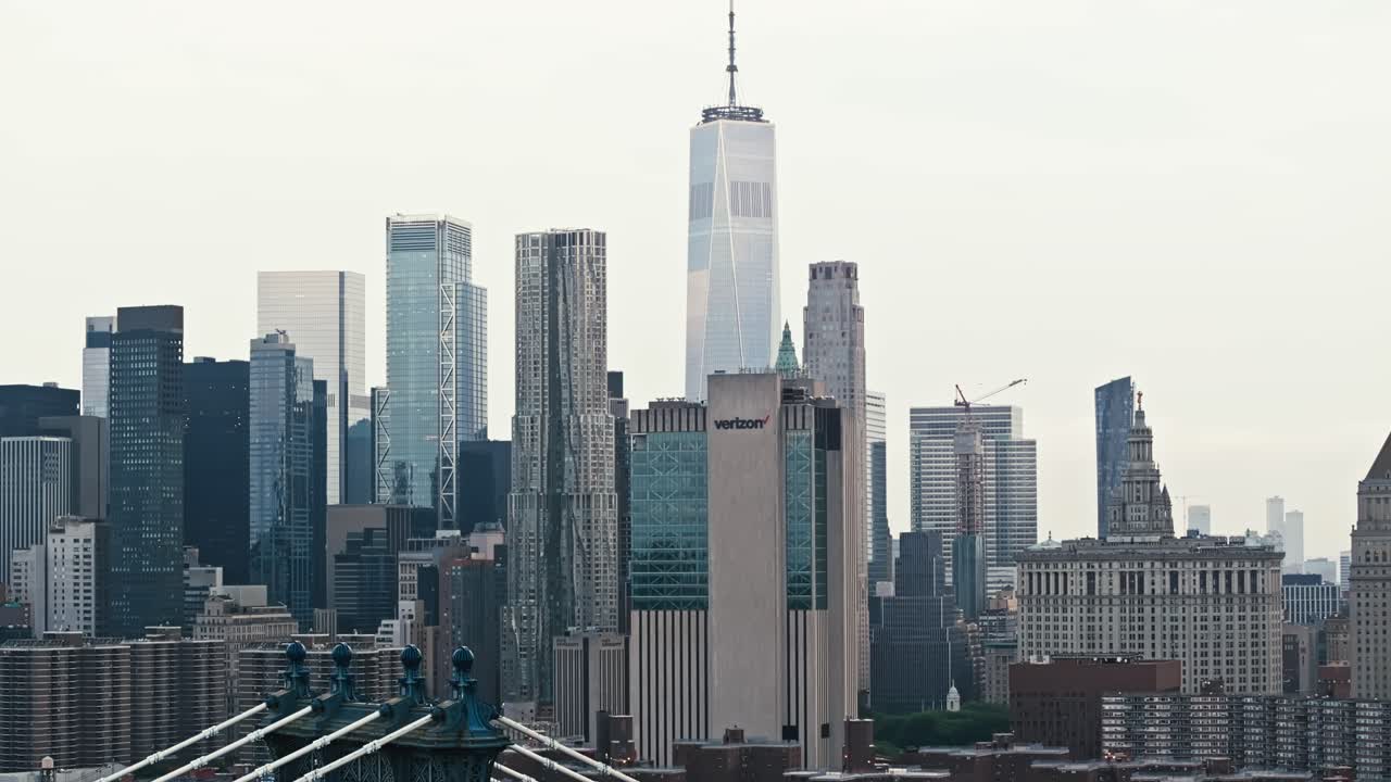 New York City Skyline with Manhattan Bridge and One World Trade Center