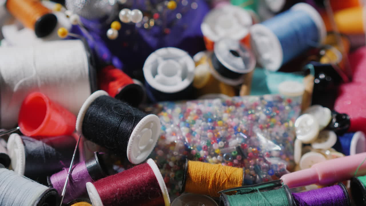 fondo de costura y bordado de hilos y accesorios 02