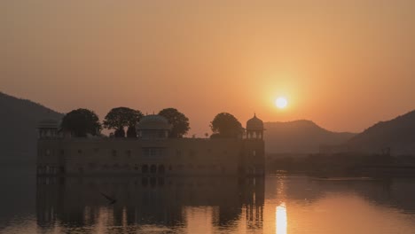 sunrise over the palace on the lake