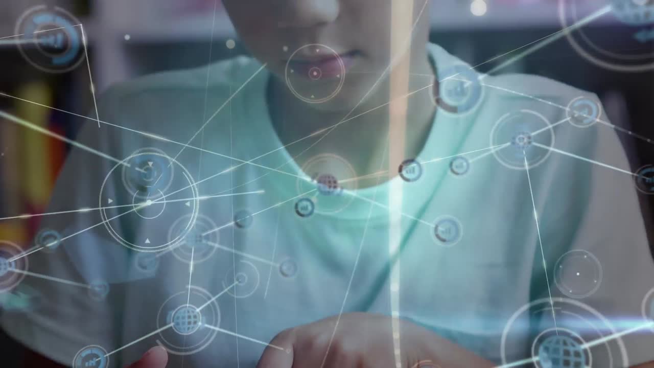 animación de la red de conexiones con iconos sobre el estudiante biracial