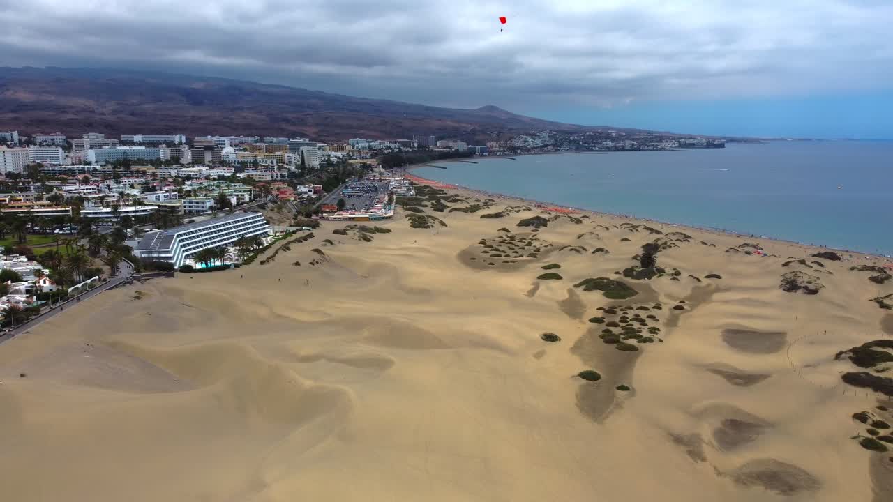 마스팔로마스 모래 언덕 과 관광 리조트 의 풍경적 인 항공 전망 - 그란 카나리아, 스페인