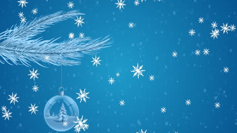 animación de nieve cayendo sobre el árbol de navidad con adornos en fondo azul