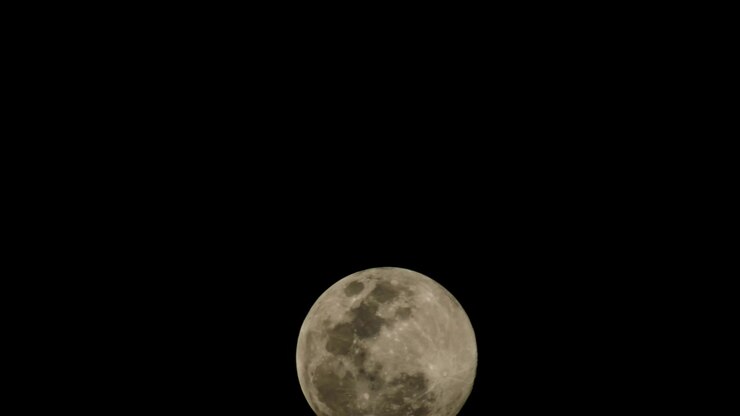 Timelapse da lua cheia