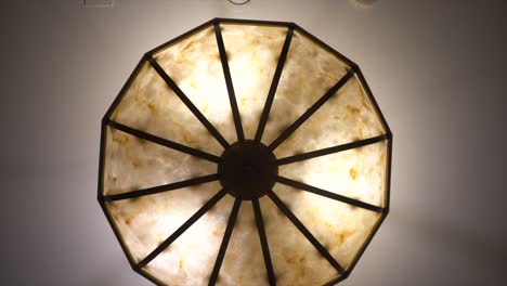 luz de techo vista de primer plano 360d