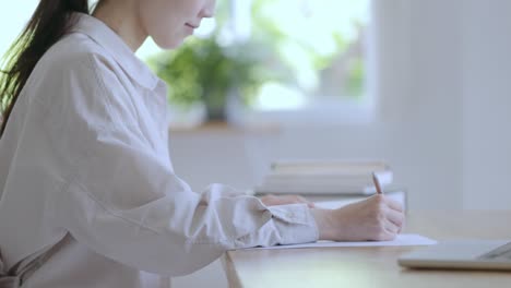 japanese woman doing remote work