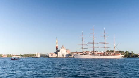 Venice-From-Boat-4K-54