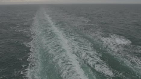 cruise ship wake in the english channel