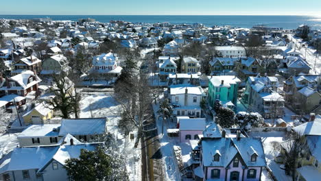 Historic-charming-Victorian-architecture-in-oceanside-resort-town,-Cape-May-New-Jersey,-USA