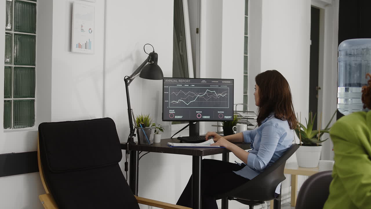 Business people working in the office