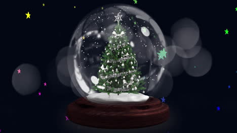 estrella fugaz azul sobre el árbol de navidad en un globo de nieve contra múltiples iconos de estrellas de colores