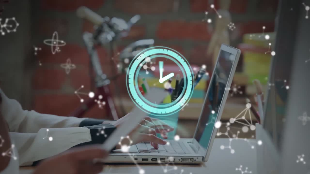 анимация часов и молекул над людьми.