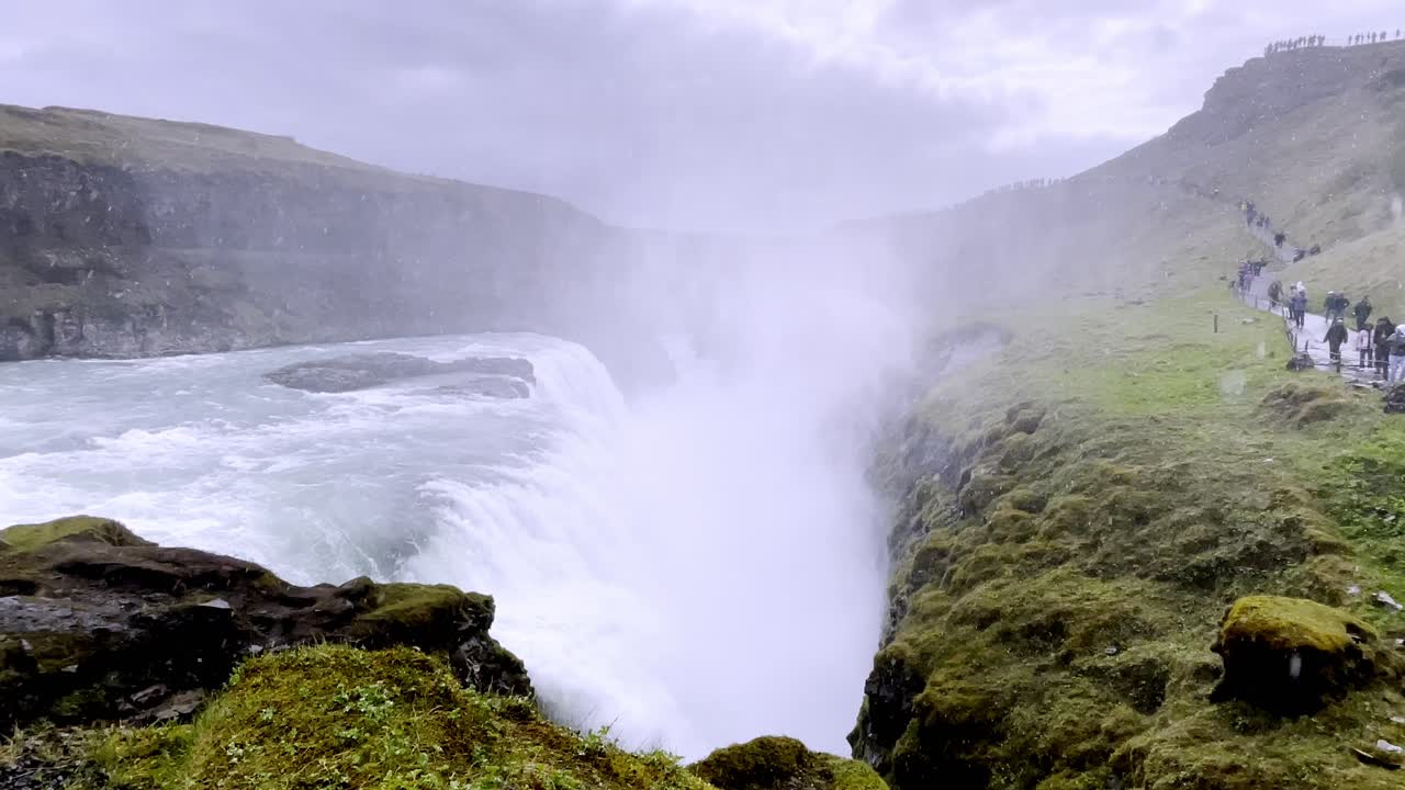 Iceland - Golden Circle - Uncover the secrets of Iceland's iconic Gullfoss waterfall through this captivating footage
