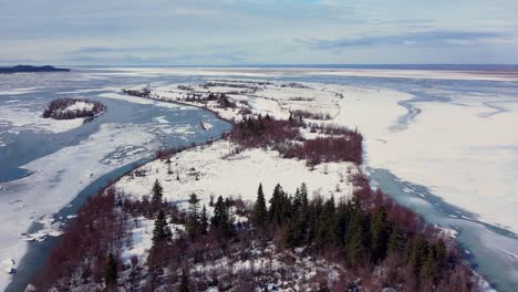 4k-30fps-Luftvideo-Des-Spring-Breakup-Auf-Dem-Knik-River-Zwischen-Anchorage-Und-Wasilla,-Alaska