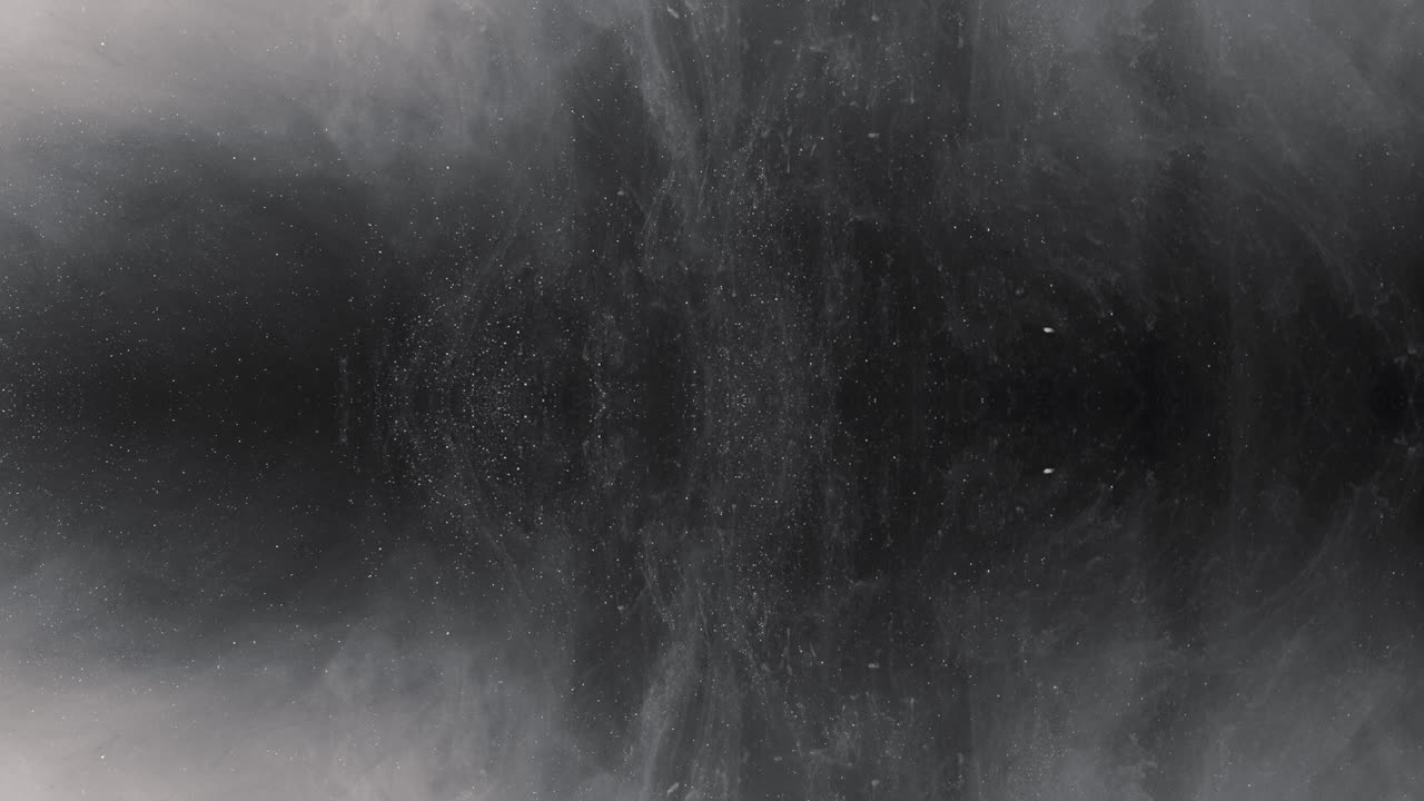 tinta negra mezclada en agua. abstracto