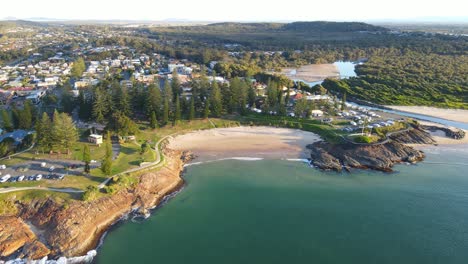 Panorama-Of-Cityscape-Of-South-West-Rocks-At-The-Waterfront-Of-Horseshoe-Bay-Beach-In-NSW,-Australia