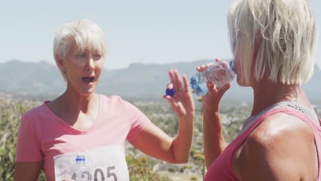 Athletics-women-drinking-water