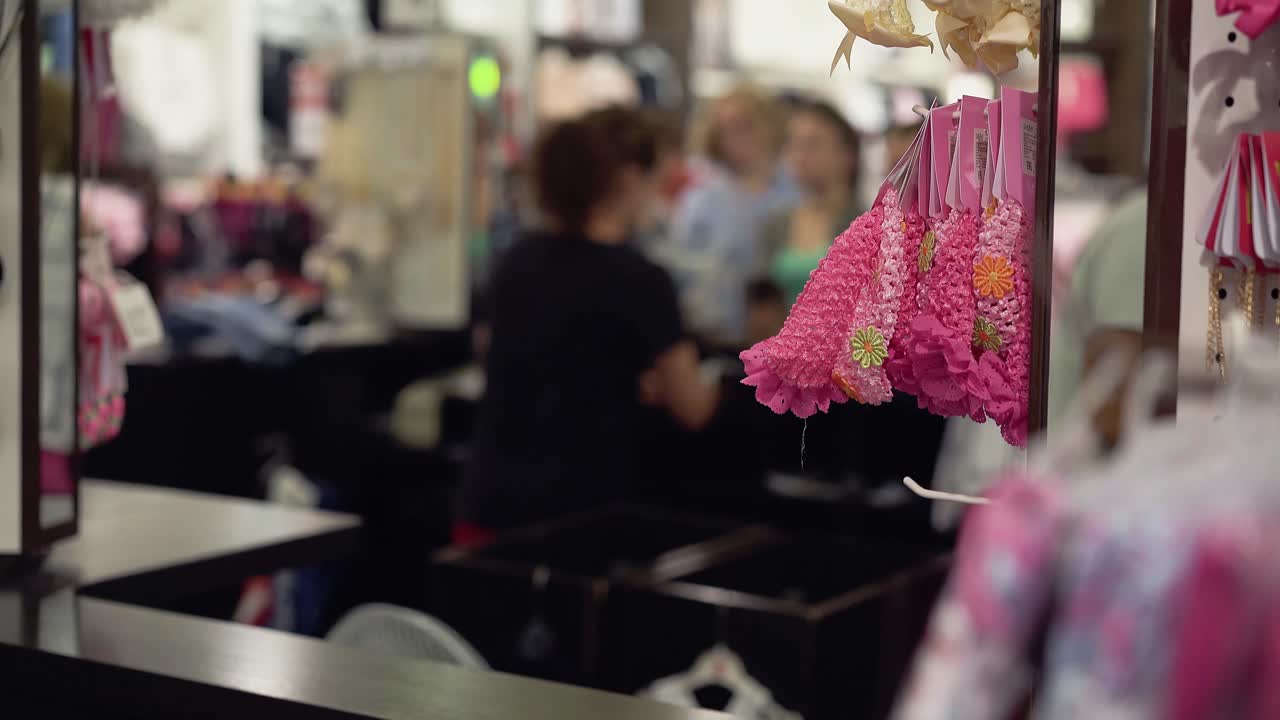 옷 슈퍼마켓 의 현금 관리자 의 일 1