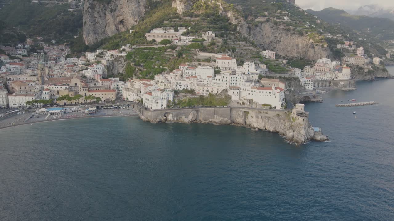 vista aérea de amalfi, italia
