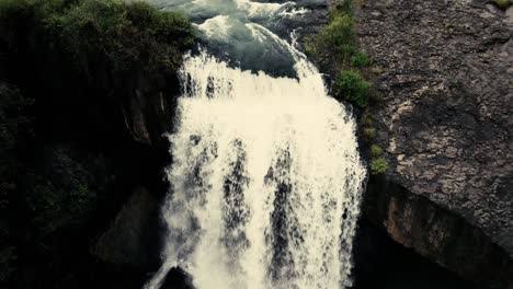 imágenes tomadas por drones en la cascada de dray nur en el área de buon ma thuot de las tierras altas vietnamitas