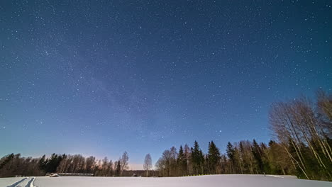 Time-lapse-of-star-trail-moving-and-circling-in-starry-sky