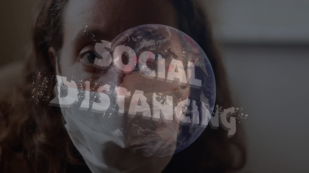 texto de distanciamiento social en todo el mundo contra la mujer que usa máscara facial
