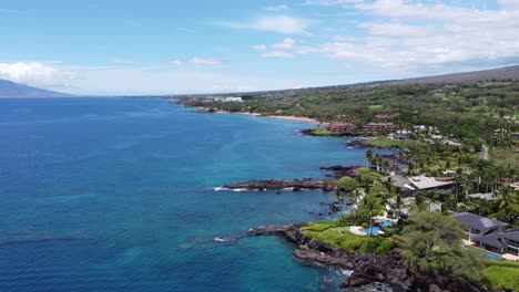 Areal-shot-of-the-coastline-and-scenery-of-Maui