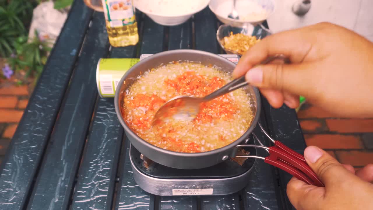 cooking chili sauce sambal 04