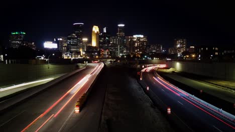 Zeitraffer-In-Der-Innenstadt-Von-Minneapolis-Bei-Nacht