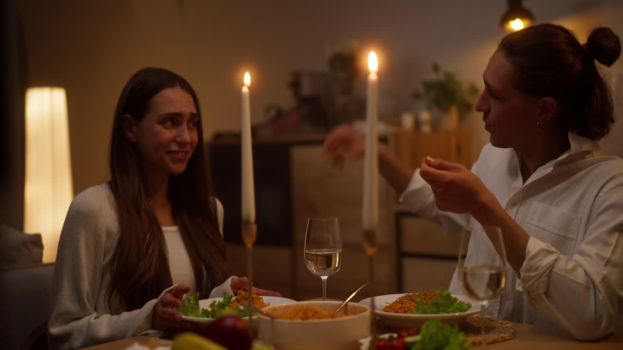 cena romántica en el hogar