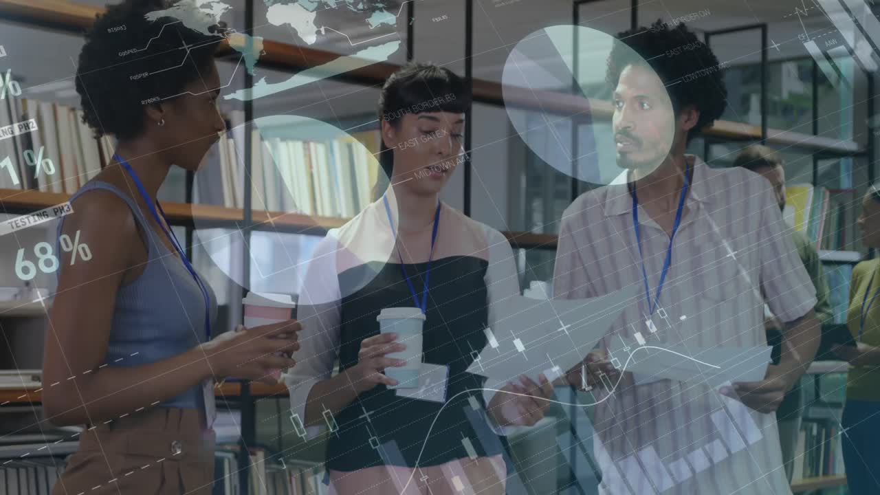 オフィスで働くさまざまなビジネスマンに対する金融データ処理のアニメーション