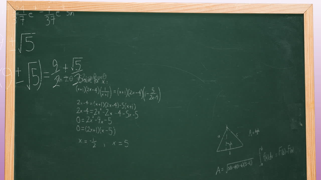 Animace zpracování matematických dat na zelené tabuli