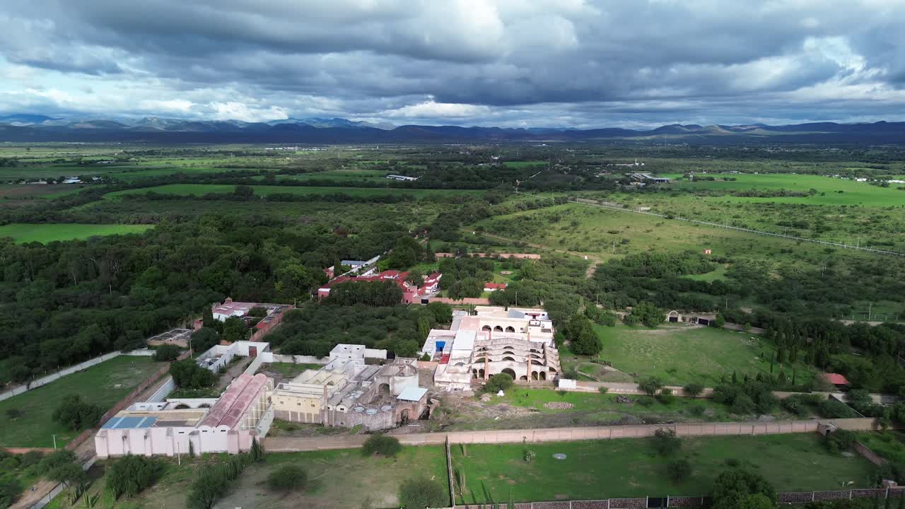 녹색 사막은 영혼을 인도합니다.