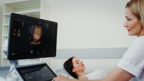 cita para el ultrasonido prenatal