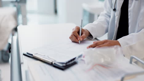 Doctor,-hands-and-writing-on-checklist-at-desk