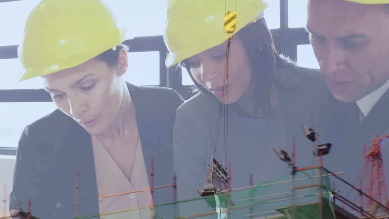 animación de diversos empresarios en el sitio de construcción