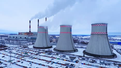 Chimenea-Humeante-En-Planta-Industrial.-Paisaje-Industrial-Aéreo.