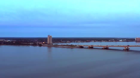 hathaway bridge in panama city, florida traffic