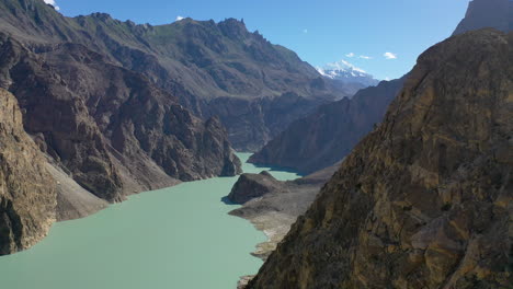 Aerial-drone-view-revealing-picturesque-Attabad-Lake,-Hunza-Valley,-Pakistan