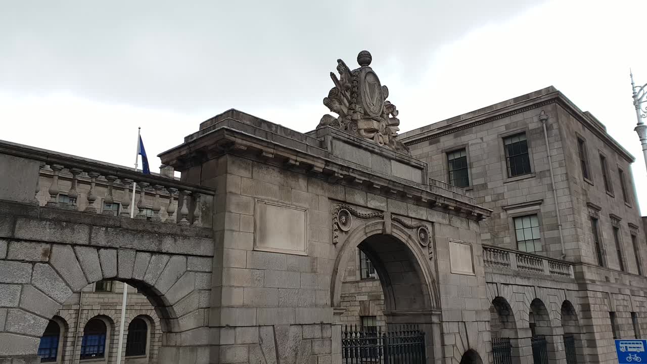 더블린 시의 네 개의 법원 건물