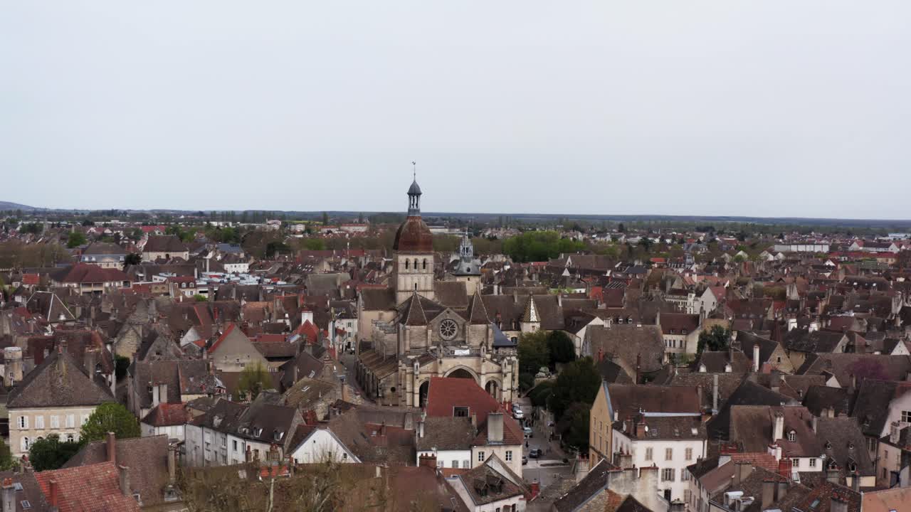 Cattedrale e tetti in Europa