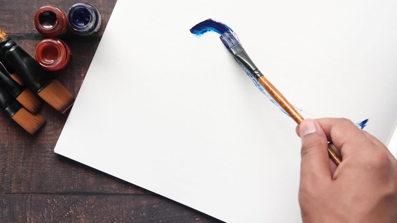 으로 그림을 그리는 것