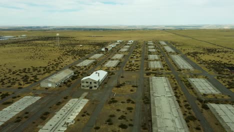 US, Oregon, Umatilla, 2025-08-03 - Drone view of abandoned buildings at the former Umatilla Chemical Depot
