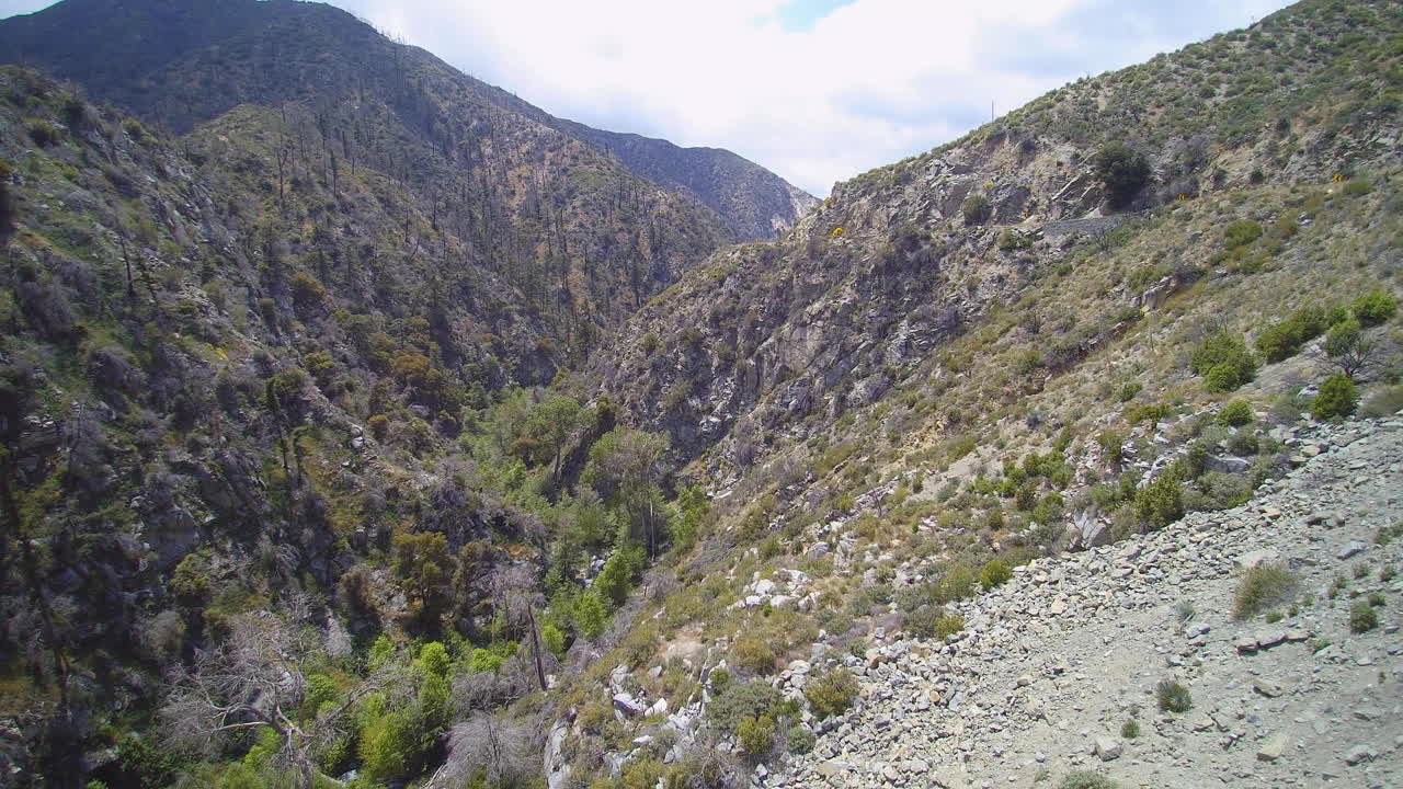 imágenes de drones sur de california angeles parque nacional montañas