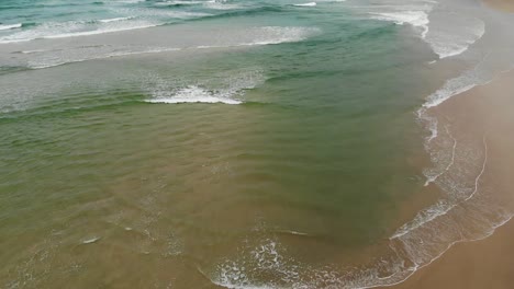 Drone,-Vistas-Aéreas-De-La-Playa-De-Noosa,-Costa-Del-Sol,-Australia